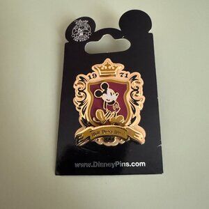 Walt Disney World crest-style collectible pin featuring classic Mickey Mouse